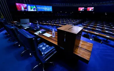 Aprovada a gestão de florestas públicas por concessão.