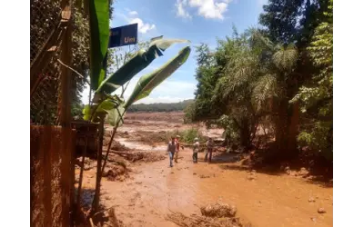 Barragem da Vale rompe na cidade de Brumadinho na grande BH
