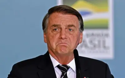 Bolsonaro diz que ‘obsessão’ de Biden pelo meio ambiente ‘atrapalha um pouquinho’