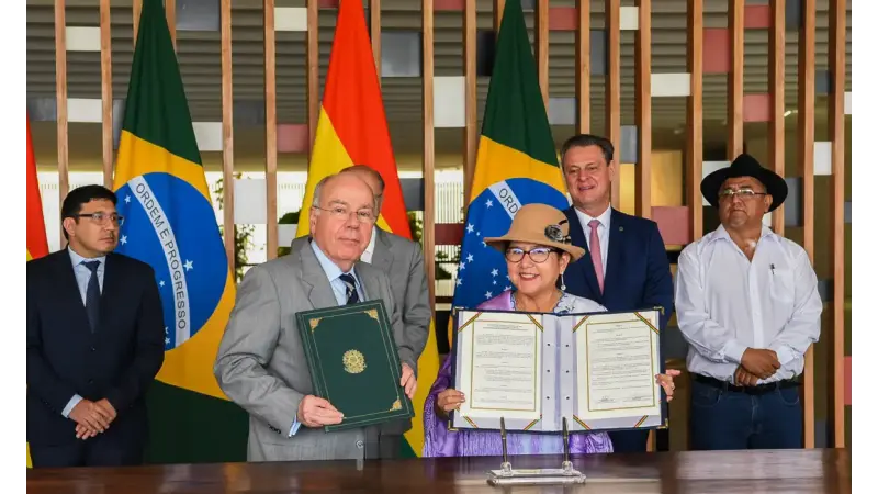 Brasil e Bolívia assinam acordo para produção de fertilizantes