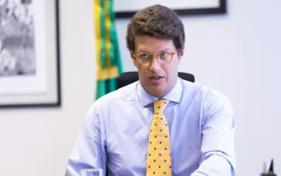 EM ENTREVISTA AO GLOBO, MINISTRO DO MEIO AMBIENTE DISSE QUE QUER LIBERAR FERROVIAS EM ÁREAS DE PROTEÇÃO