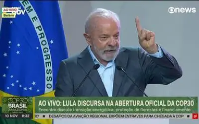 Lula ataca negacionismo e critica gastos em guerra na abertura histórica da COP30 na Amazônia