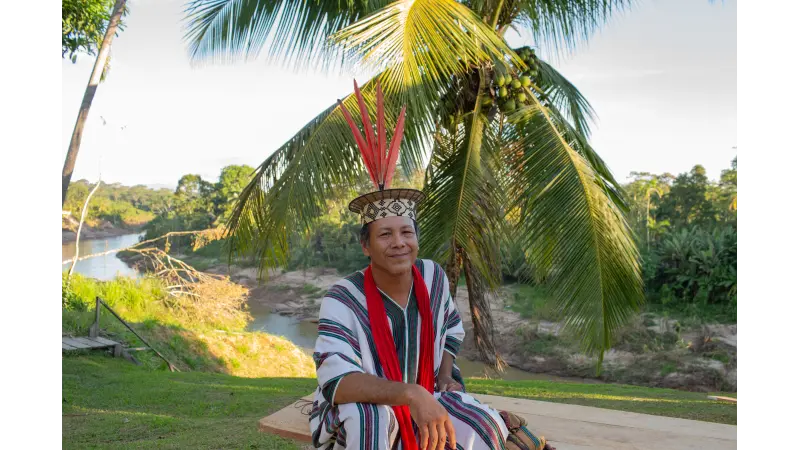 "A água é a vida": Moisés Piyãko, xamã Ashaninka, lança recado sobre as águas da fronteira amazônica