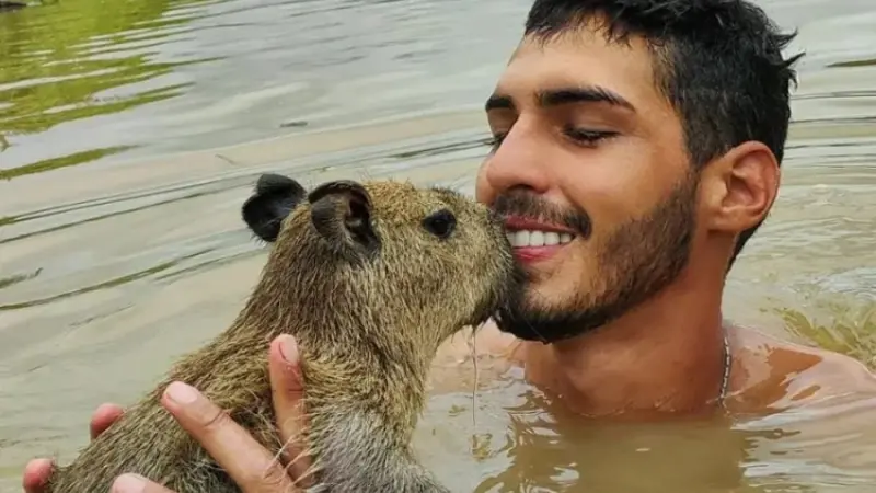 O Menino e a Capivara - Uma linda história de amor?